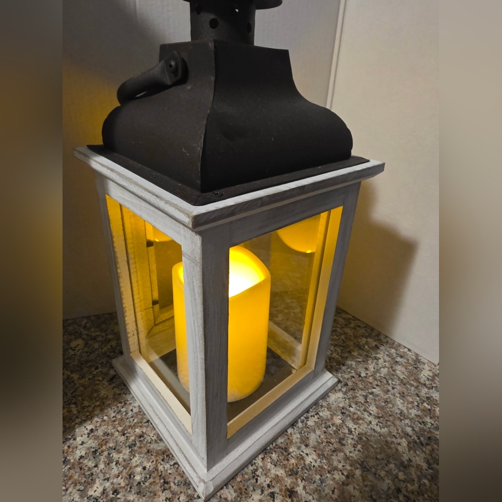 Like New Battery Powered Lantern